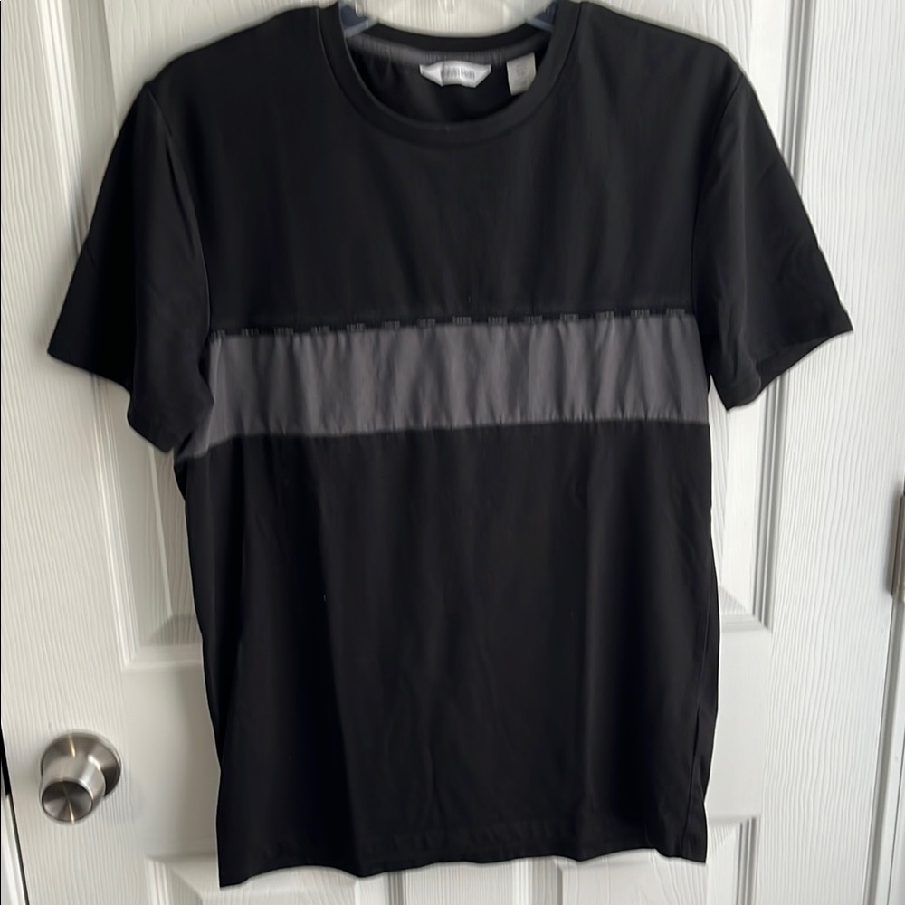 Calvin Klein Men’s Black Tee Shirt with Gray Stripe Size Small